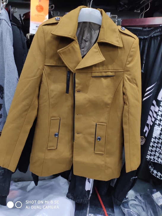 全新 自家男装店处理，男款小款呢子风衣 ，...