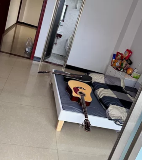 买了一把新的吉他以前学吉他用的现在不用了，...