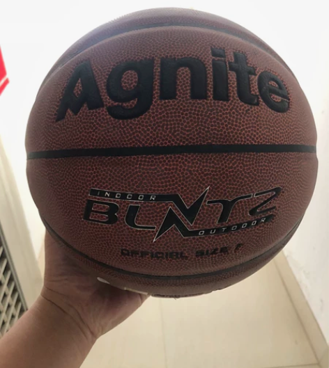 篮球 买给小孩子玩的 结果买大了 又买了幼...