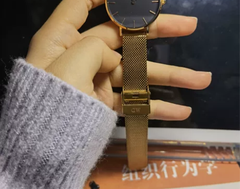 【出闲置】【DW】【dw】手表 ●颜色：金...
