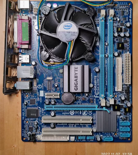 技嘉主板 GA-G41M-ES2L  49...