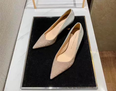 单鞋性感香槟色婚鞋女2020新款时尚宴会礼仪