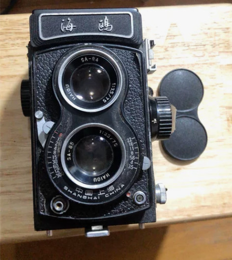 海鸥4B I型双反相机75/3.5 外观如...