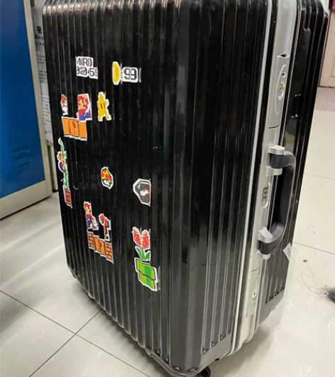 24寸行李箱,全铝框拉杆箱,线下实体店购入...