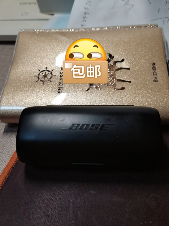 原装BOSE蓝牙耳机充电仓,耳机给狗狗咬烂...