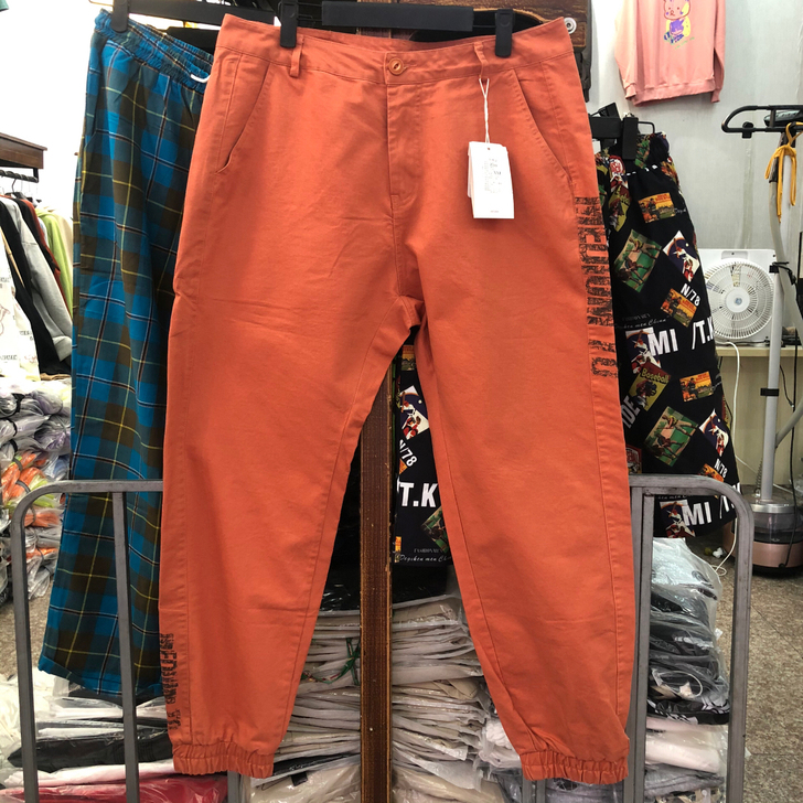 全新潮牌休闲裤23元包邮Ｍ到2ＸＬ只有橘色