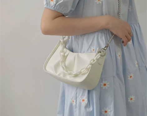 小众设计腋下褶皱云朵包包女2021夏季亚克...