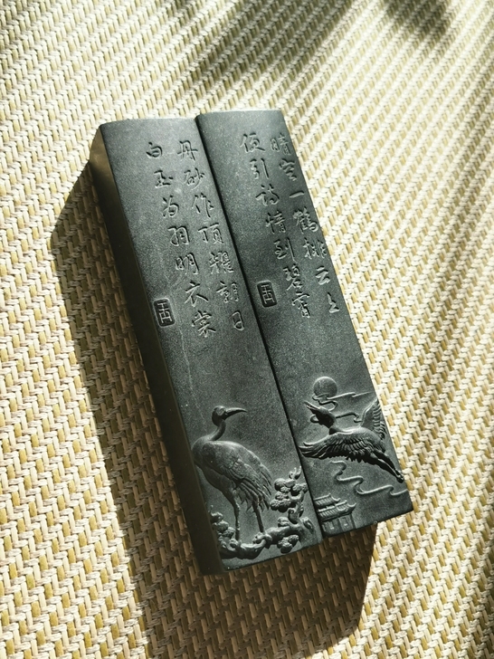 【墨晶石镇尺】