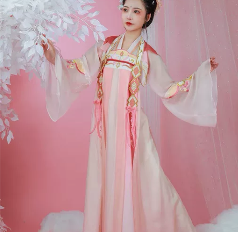 都城南庄齐胸xs码，小物都在 感兴趣的话点...