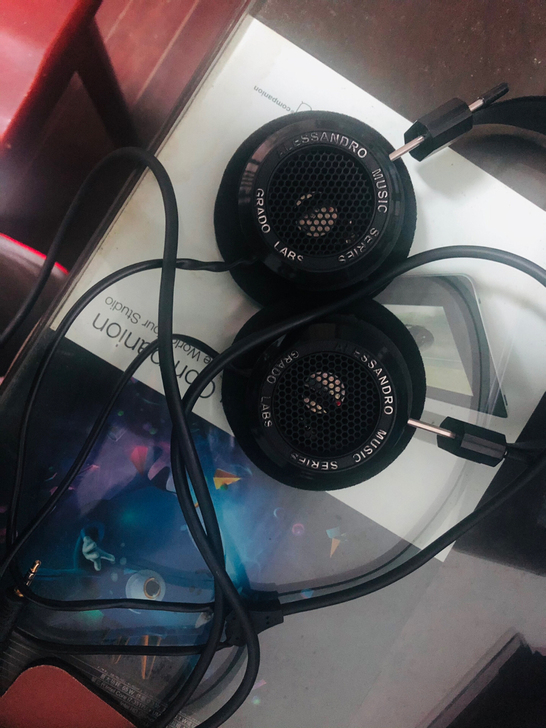 歌德 爱丽丝m1 头戴试蓝牙耳机，有轻微磨...