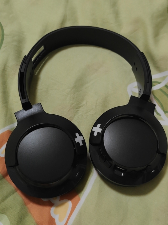 飞利浦头戴耳机成色很好自用，蓝牙耳机便宜出...