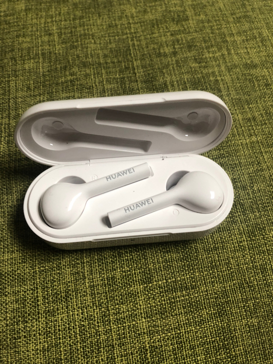 华为无线蓝牙耳机,悦享版.9.5成新以上....