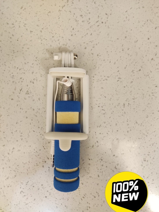 全新的自拍杆,买回来一次都没用过。轻质不锈...