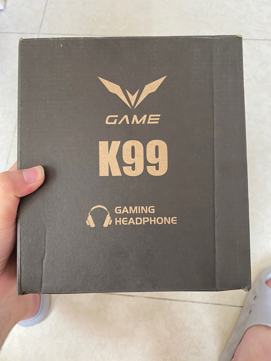 全新游戏耳机。不打游戏用不到。