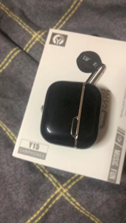 无线半入耳式蓝牙耳机 全新没使用过 买多了...