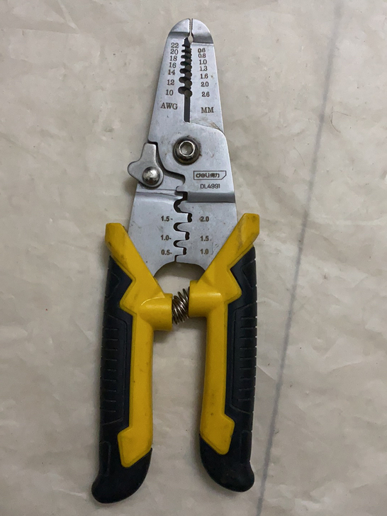 二手得力工具剥线钳DL4991电工钳子剥皮...