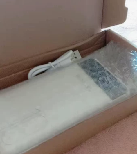 【全新 】清仓处理 充电宝大容量2万毫安，...