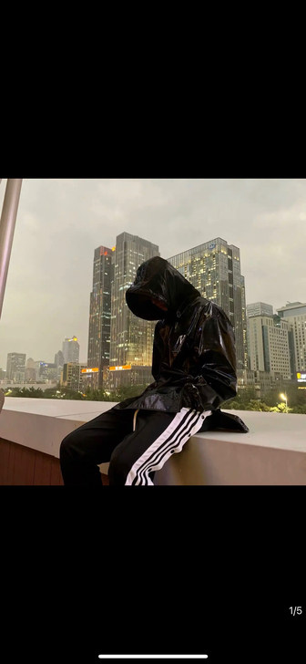 黑色经典高街抽绳侧身排扣长裤