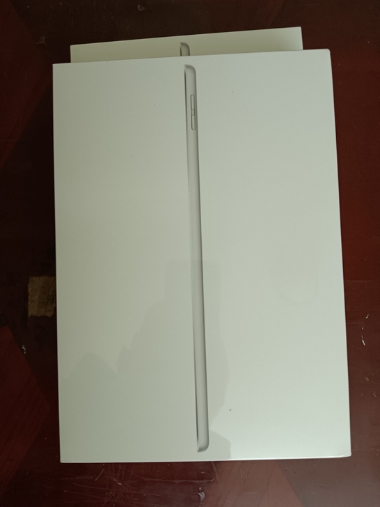 Apple iPad 10.2英寸平板电脑...