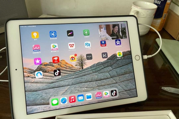 iPad 2019 128g Wi-Fi插...