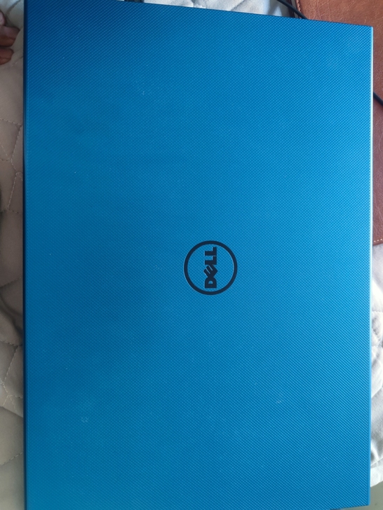 戴尔笔记本，九成新，无任何拆修，上学用的，...