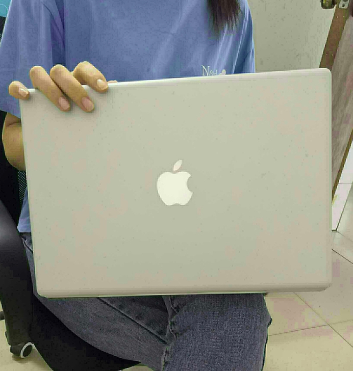 转让一台自己自用笔记本电脑女生自用Appl...