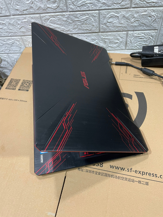 华硕飞行堡垒Fx86 处理器i5-8300...