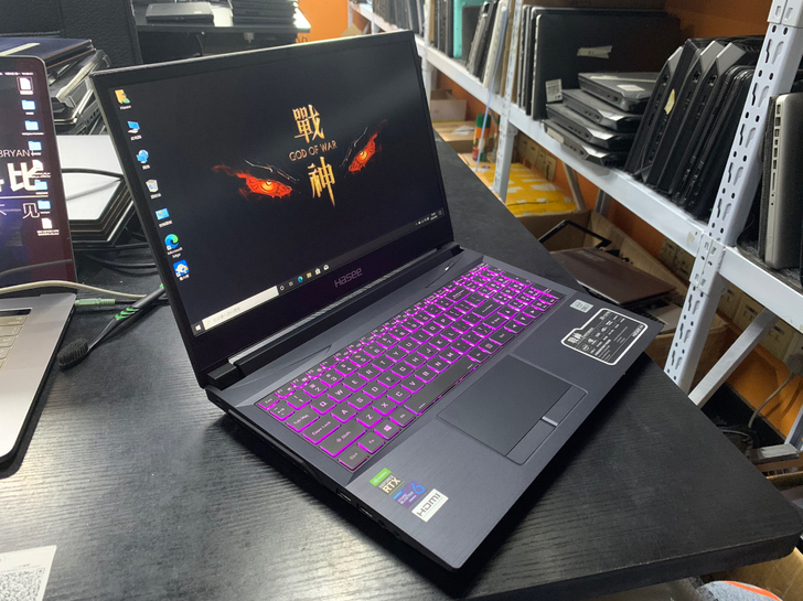 游戏本 神舟战神 Z8 RTX2060 笔...