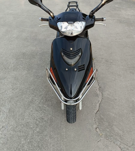 铃木海王星  摩托车，国四电喷，九成新，走...