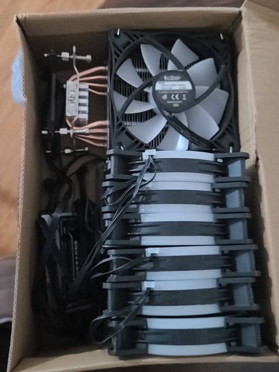 cpu散热和rgb风扇6个，控制器1个