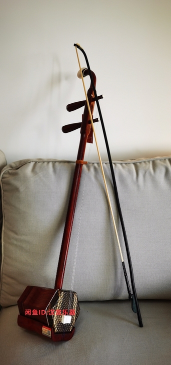 闲置红木二胡纯手工二胡,原价卖2000多琴...