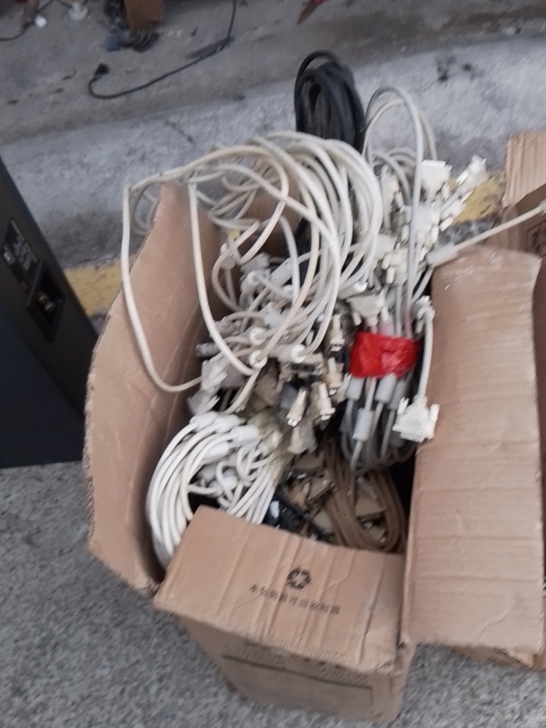 DVI原装拆机线。好线。3元一条打包的价 ...