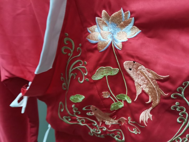 十里香的汉服,可议价明制大刀,有瑕疵压箱底...