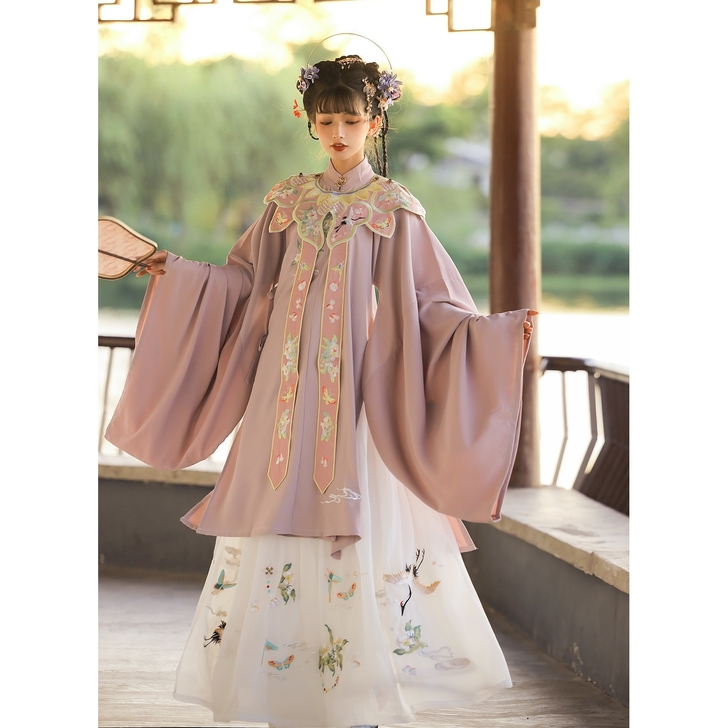 汉服便宜出，穿过一次，160出，有新鞋子，...