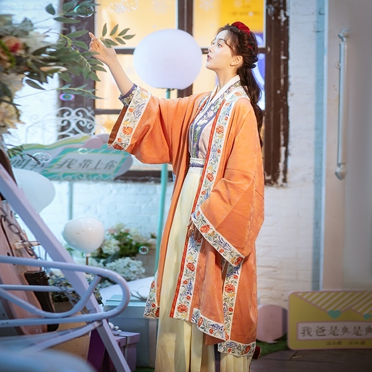 花朝记师师全新 仅试穿大全套S码