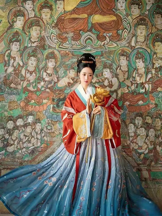 [求购]慢收花朝记琼玉汉服全套s码六七新