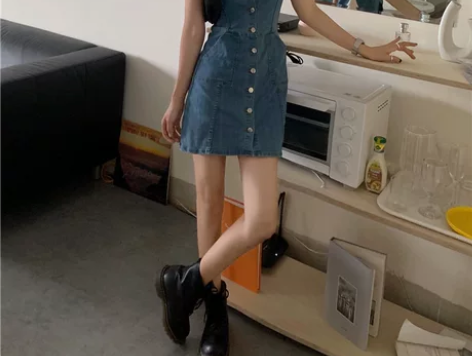 休闲复古港风牛仔吊带连衣裙女2022年新款...