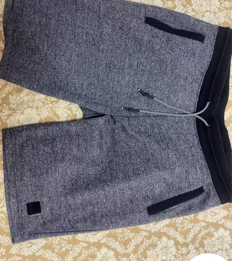 Guess，盖斯男士短裤。很潮，本人胖了穿...