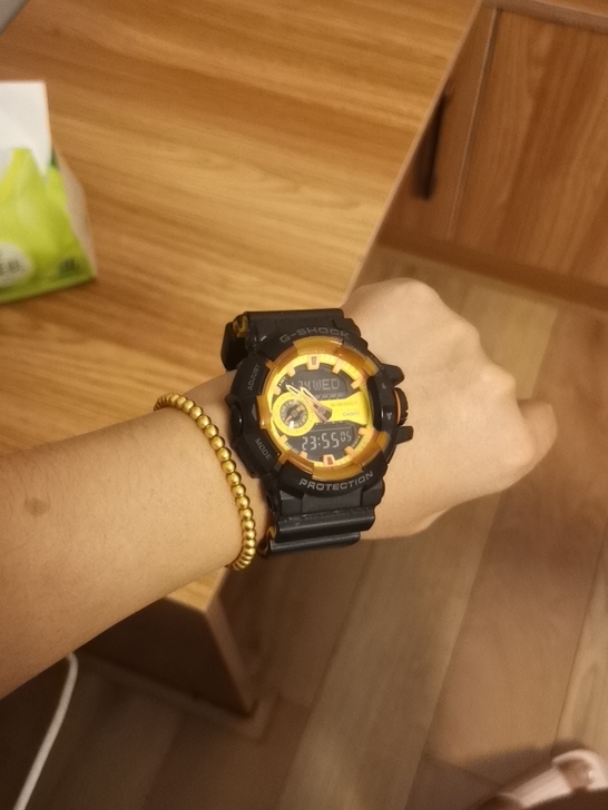 卡西欧G-SHOCK，万达专柜购入，有铁盒...