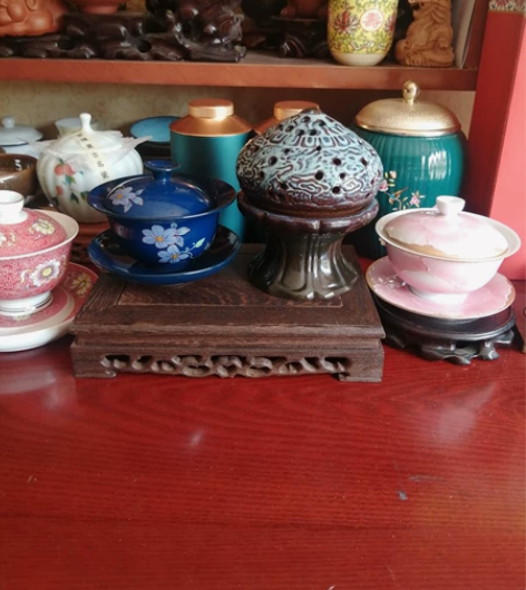 熏香炉，青花，九九成新，几乎没用。 感兴趣...