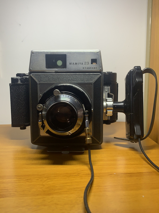 Mamiya 23新闻机，镜头是90mm的...