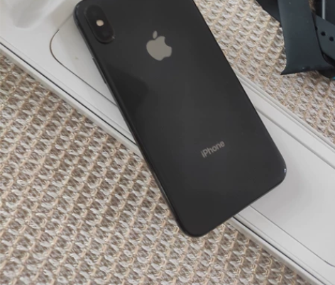 iphonex，64G，有使用痕迹 感兴趣...