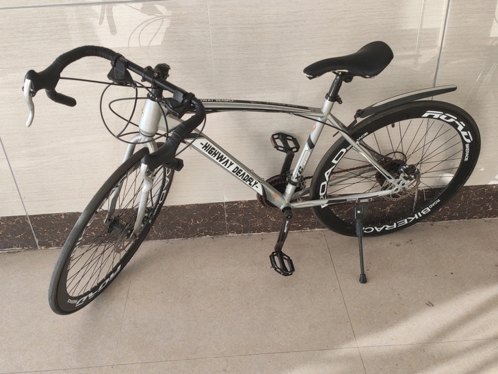 闲置只限本地自提廉江。爽快的送一个全新的座椅