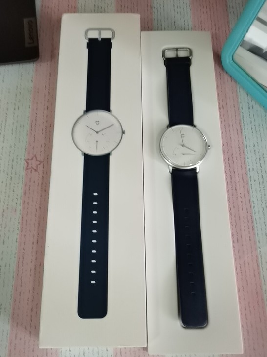 新旧程度 :几乎全新，就一点点使用痕迹，表...