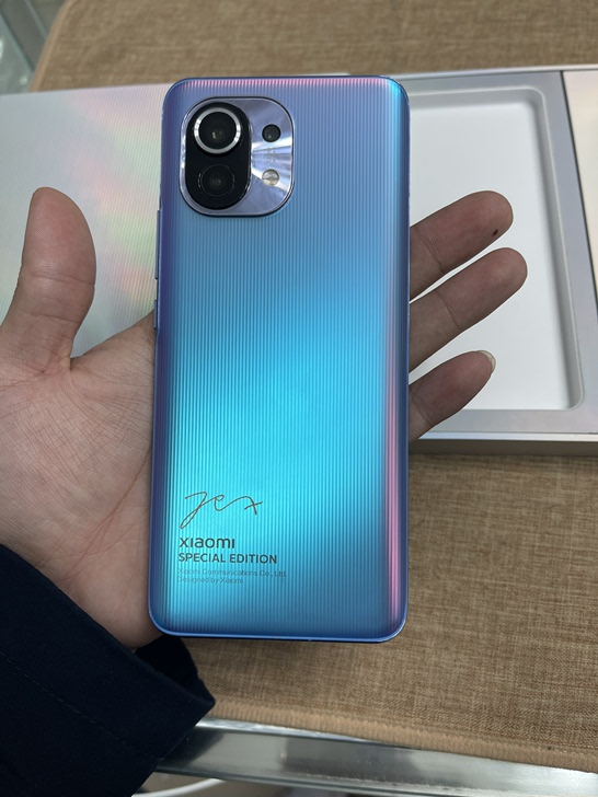 小米11签名版12+256全网通手机，还在...