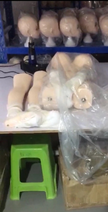 实体娃娃，身长165cm，内置金属骨架，姿...