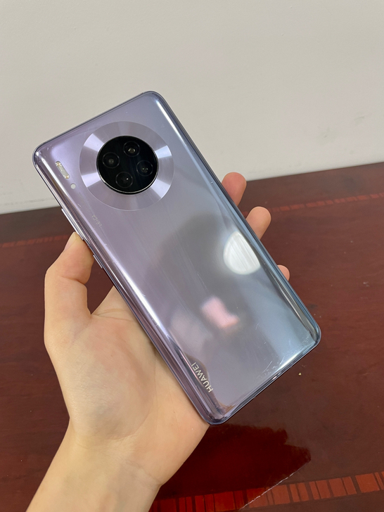 华为Mate30，8+128g内存，星河银...