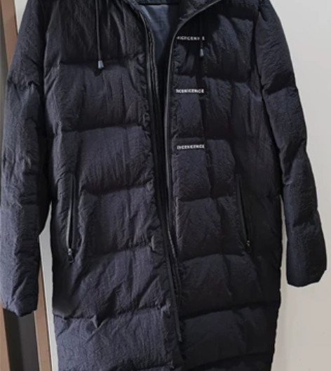 搬家清理衣柜,出闲置韩版修身男中长款羽绒服...