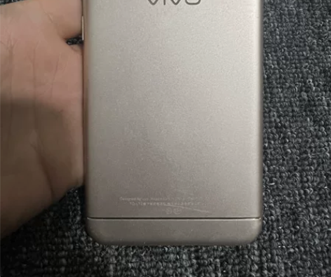 vivo y66 成色如图，内存3+32。...