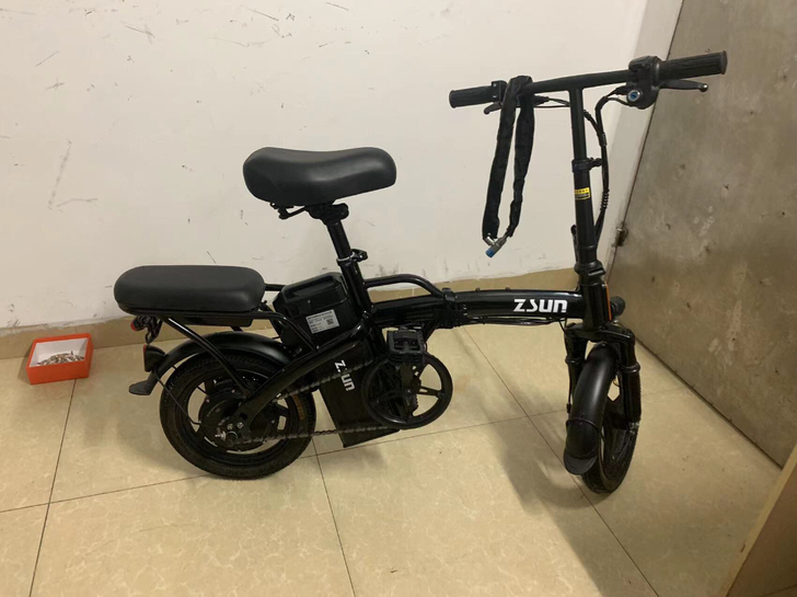 折叠电动车，新车只用了10天，1899买来...